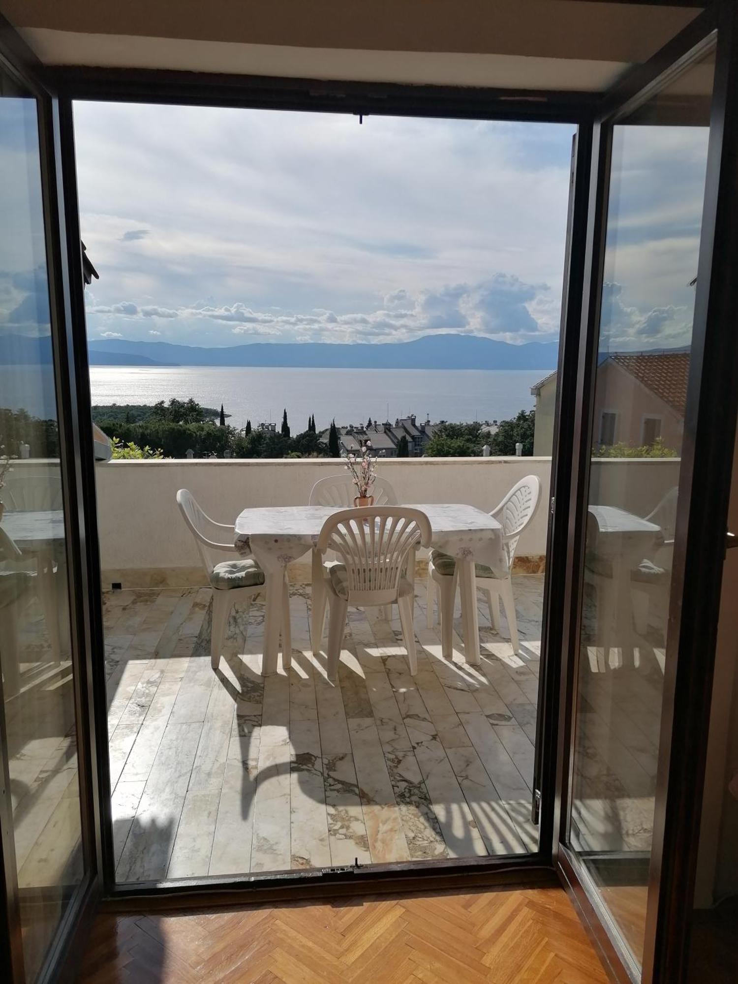 Apartment Domijan By El-Pi Tours Njivice Ngoại thất bức ảnh